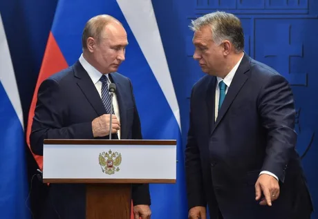 Vladimir Putin și Viktor Orban discutând despre influența rusească în Europa.