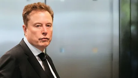 Elon Musk în fața instanței, discutând despre OpenAI și acuzațiile aduse.