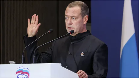 Dmitri Medvedev vorbește despre reducerea diplomaților UE în Kiev.