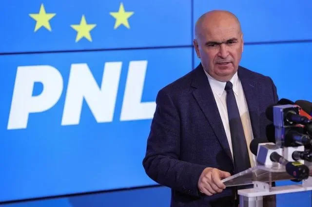 Dan Motreanu discutând despre strategia electorală a PNL.