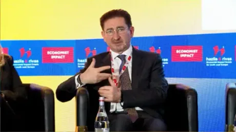 Bogdan Chirițoiu discutând despre viitorul TAROM și ajutorul de stat.