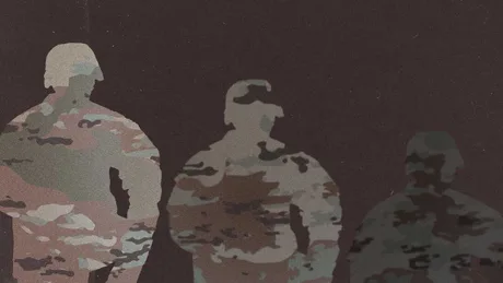 Silhouette de militari americani în uniformă, evidențiind neliniștea din rândurile lor.