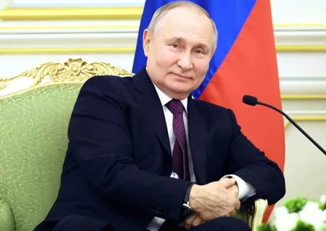 Vladimir Putin discutând despre mesajul de la liderul iranian.