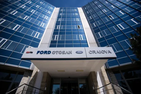 Sediul Ford Otosan Craiova, important în producția auto românească.