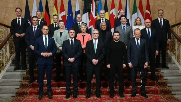 Reuniune a liderilor NATO pentru discutarea sprijinului militar pentru Ucraina.