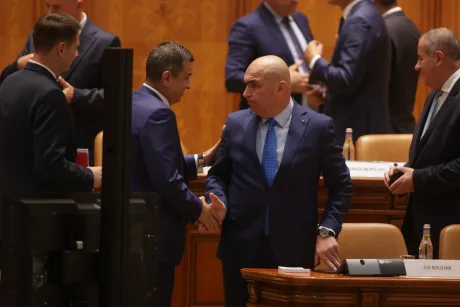 Sorin Grindeanu discută despre bugetul propus în Parlament.