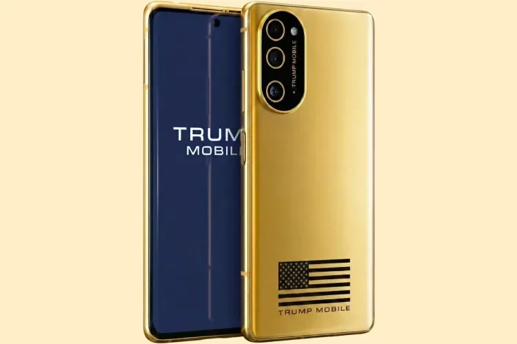 Telefonul T1 de la Trump Mobile, cu design auriu și steagul SUA.