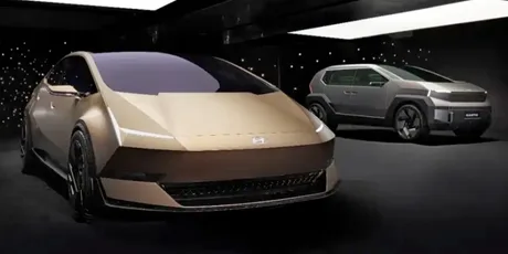 Două concepte electrice Hyundai, Venus și Earth, prezentate pentru piața din China.