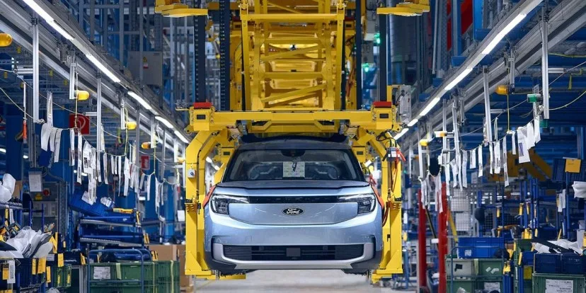 Uzina din Valencia, loc de producție pentru vehicule electrice Ford și Geely.