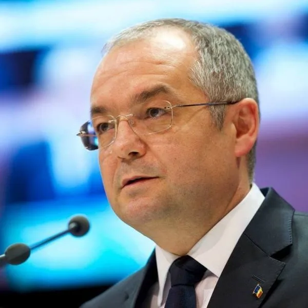 Emil Boc discută despre responsabilitatea majorității în formarea unui nou guvern.
