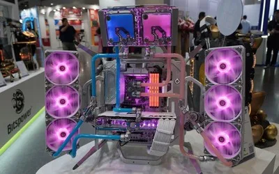 Platformă inovatoare Intel pentru console portabile cu grafică avansată