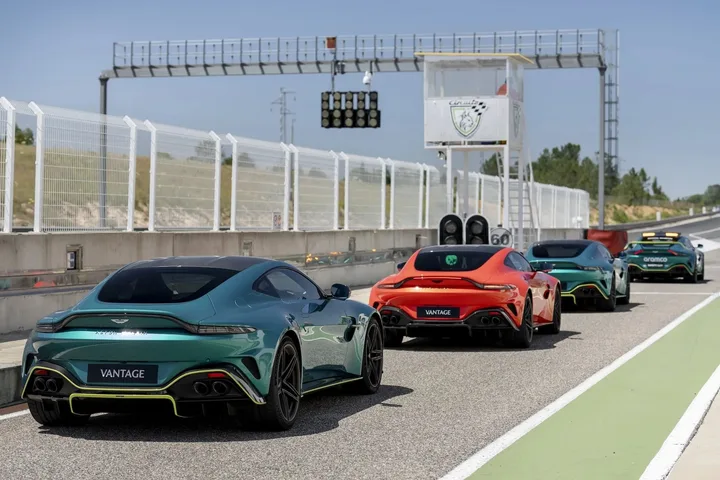 Aston Martin își reduce personalul pentru a face față pierderilor financiare.