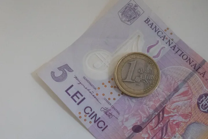 Euro depășește 5,2 lei, semnalând tensiuni pe piața valutară.