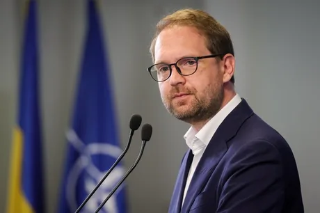 Dominic Fritz discută despre criza politică din România.