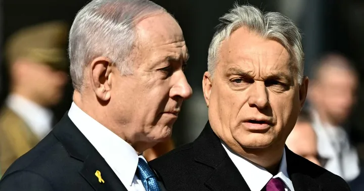 Viktor Orbán și Benjamin Netanyahu discutând despre relațiile internaționale.