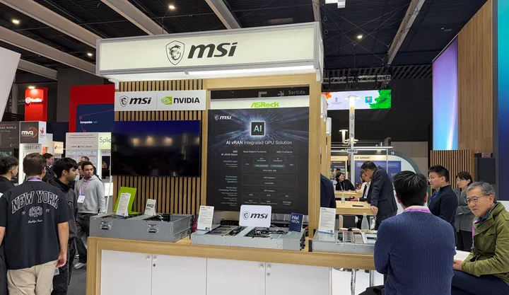 Standul MSI la MWC 2026, evidențiind soluții avansate pentru AI și telecomunicații.