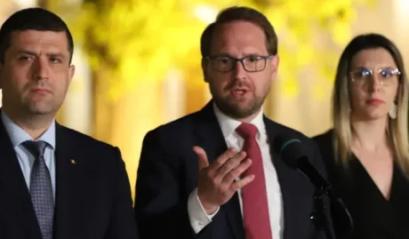 Dominic Fritz discută despre stabilitatea guvernării și parteneriatele politice.