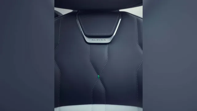 Interiorul elegant al conceptului Alpina cu detalii rafinate.