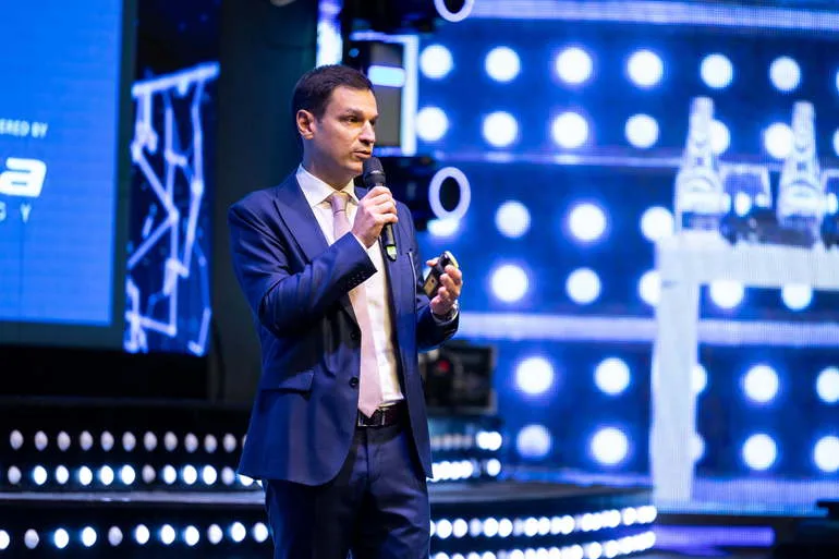 Prezentare despre dezvoltarea centrelor de date în România.