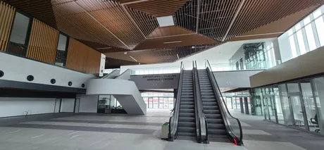 Interiorul noului terminal de la Aeroportul Maramureș, modern și spațios.
