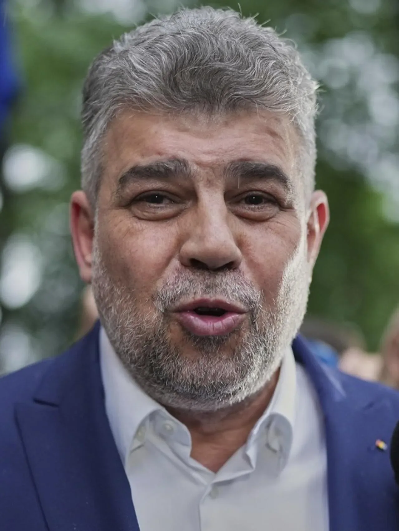 Marcel Ciolacu discută despre riscurile financiare legate de vaccinuri.