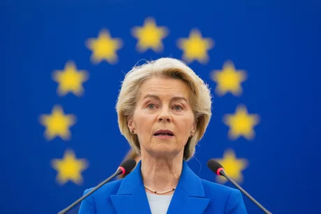 Ursula von der Leyen discutând despre strategia energetică a Europei.