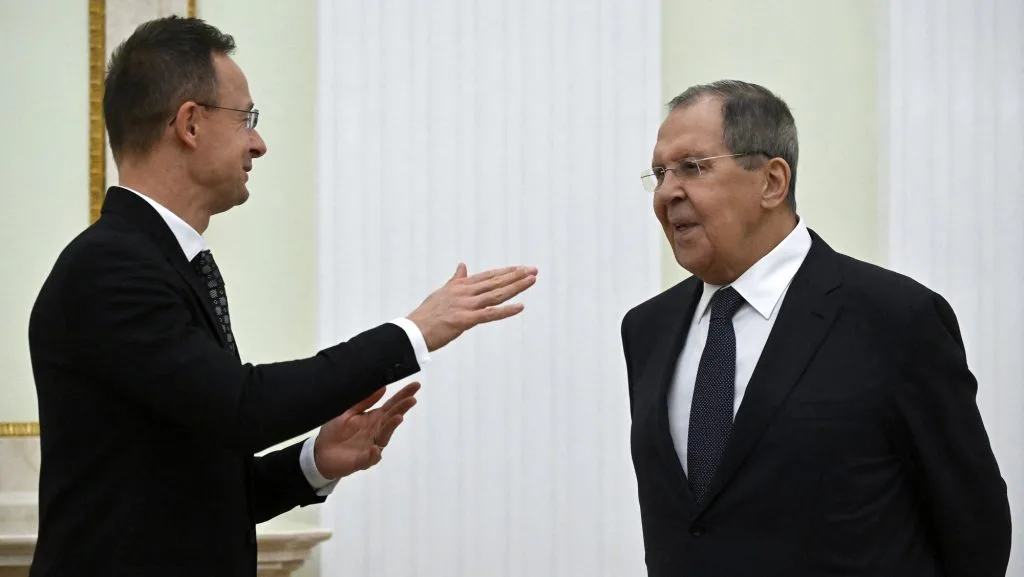 Discuție între Szijjártó și Lavrov despre alegerile din Slovacia.