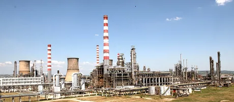 Rafinăria Petrotel-Lukoil pregătește reluarea activității cu țiței din surse alternative.