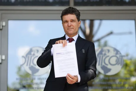 Nicușor Dan anunță promulgarea legii pentru bodycam-uri la poliția locală.