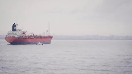 Petroliere goale navigând spre SUA pentru încărcare de petrol.