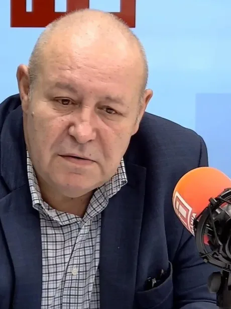 Daniel Fenechiu discutând despre viitorul Guvernului Bolojan.