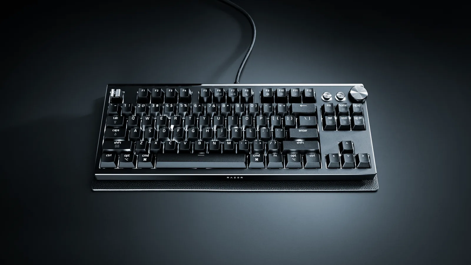 Tastatură premium Razer cu switch-uri avansate și design elegant.