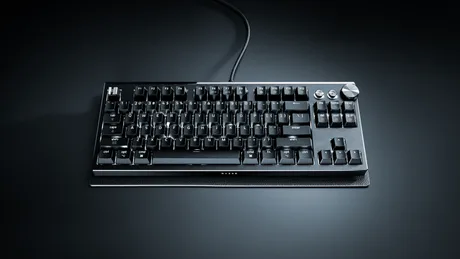 Tastatură premium Razer cu switch-uri avansate și design elegant.