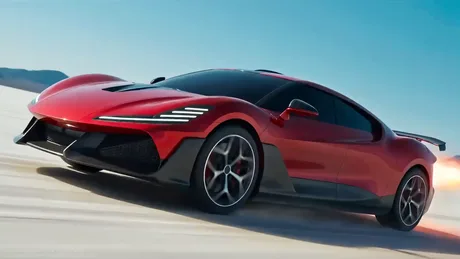 Mașina electrică Nebula Next 01 Jet Edition accelerând pe un drum deschis.