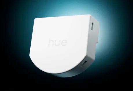 Modul de întrerupător Philips Hue, alimentat direct din rețea, fără baterie.