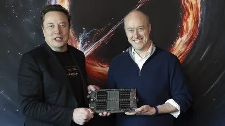 Reprezentanți NVIDIA prezintă un nou procesor CPU Vera pentru AI.
