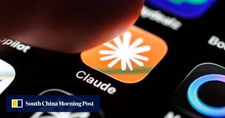 Aplicație AI pe un ecran de telefon, evidențiind interacțiuni digitale.