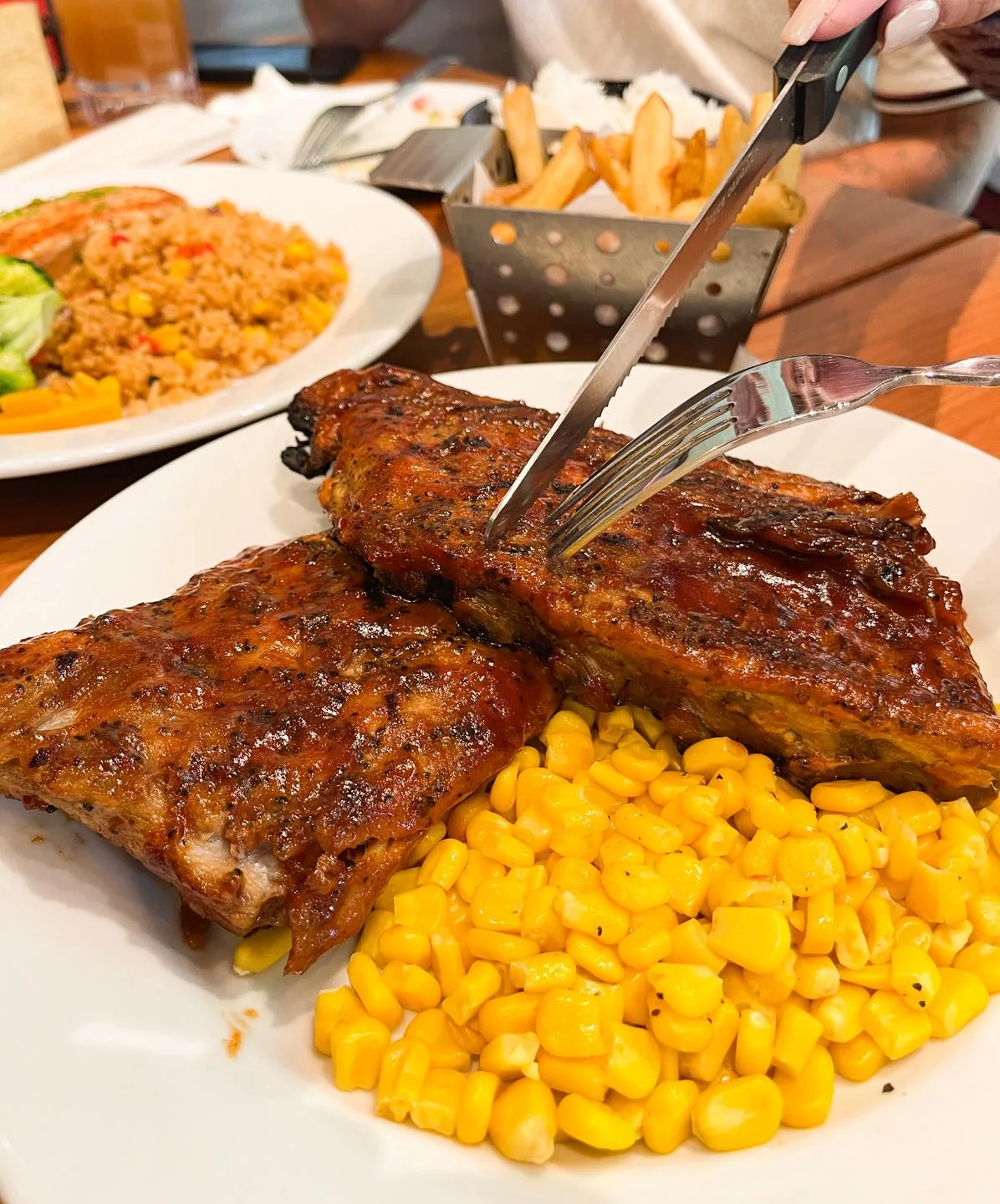 Ribs cu porumb și garnitură delicioasă la Chili's