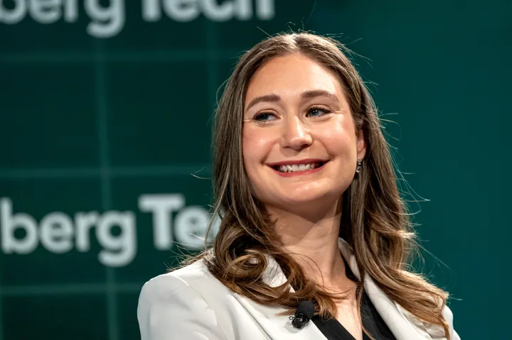 Daniela Amodei discută despre colaborarea între oameni și inteligența artificială.