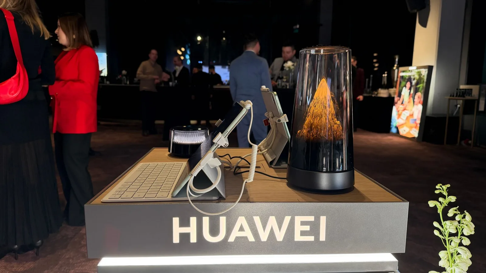 Produse inovatoare HUAWEI expuse la evenimentul de lansare din România.