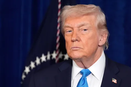 Donald Trump discută despre acorduri internaționale și suveranitate.