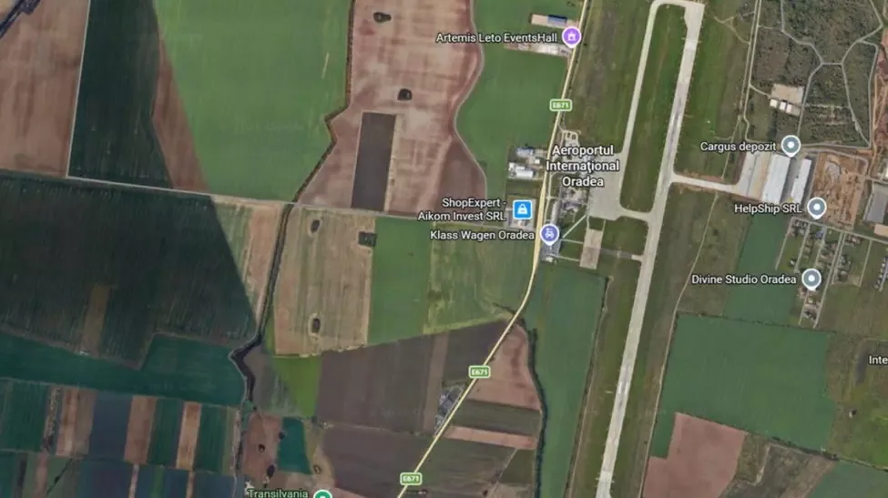Terenul destinat dezvoltării parcului industrial lângă aeroportul din Oradea.