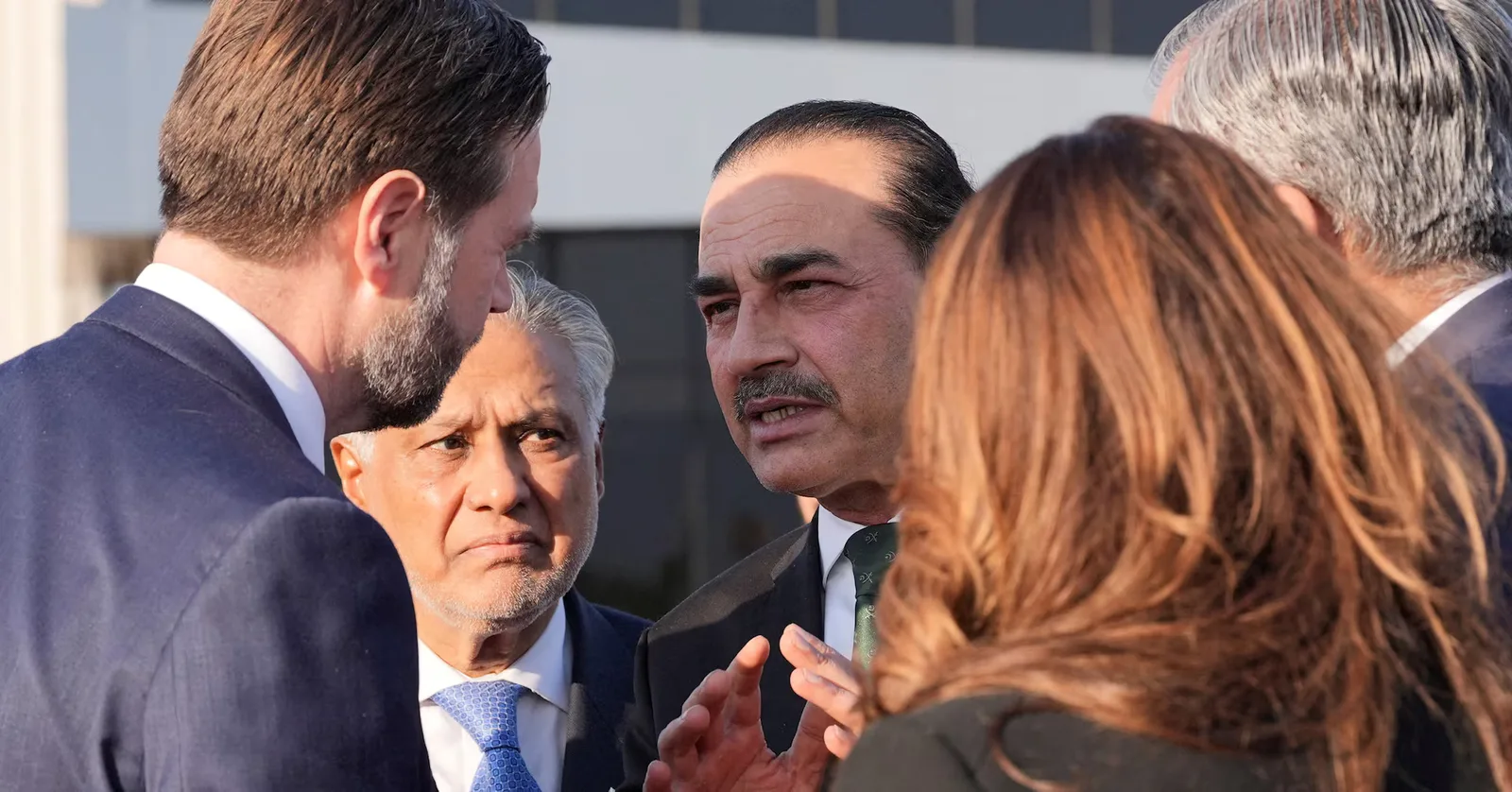 Discuții tensionate între oficiali americani și iranieni la Islamabad.