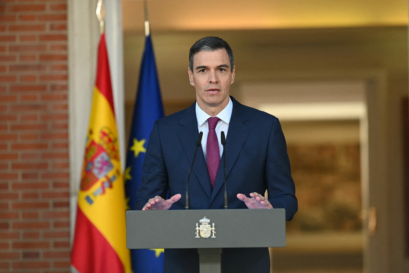 Pedro Sánchez discută despre cooperarea internațională și dreptul internațional.