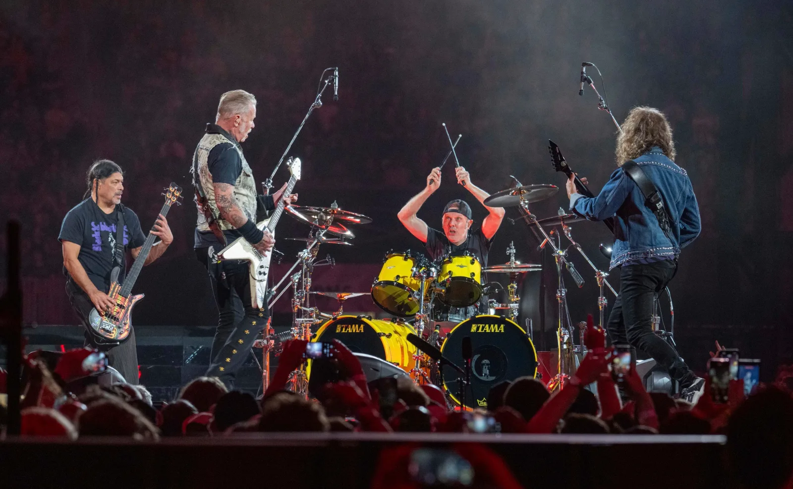 Concert Metallica pe Arena Națională, cu restricții de trafic și devieri de linii STB.