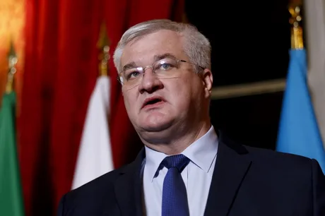 Ministrul ucrainean de externe discutând despre negocierile de pace cu Rusia.