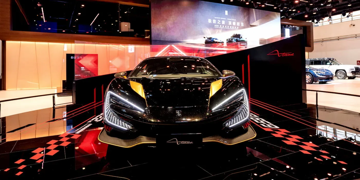 Supercarul electric Yangwang U9 Xtreme expus la Beijing Auto Show.