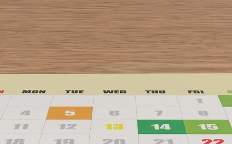 Calendar cu zilele săptămânii și sărbătorile legale evidențiate.