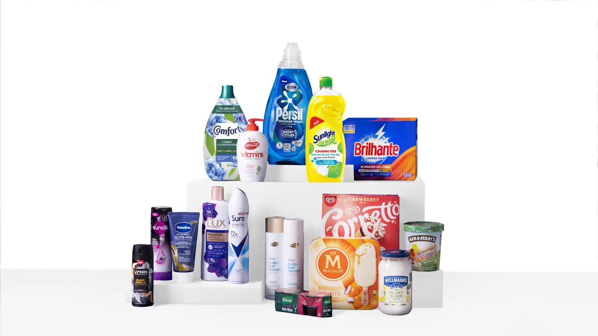 Produse Unilever diverse, inclusiv alimente și îngrijire personală.