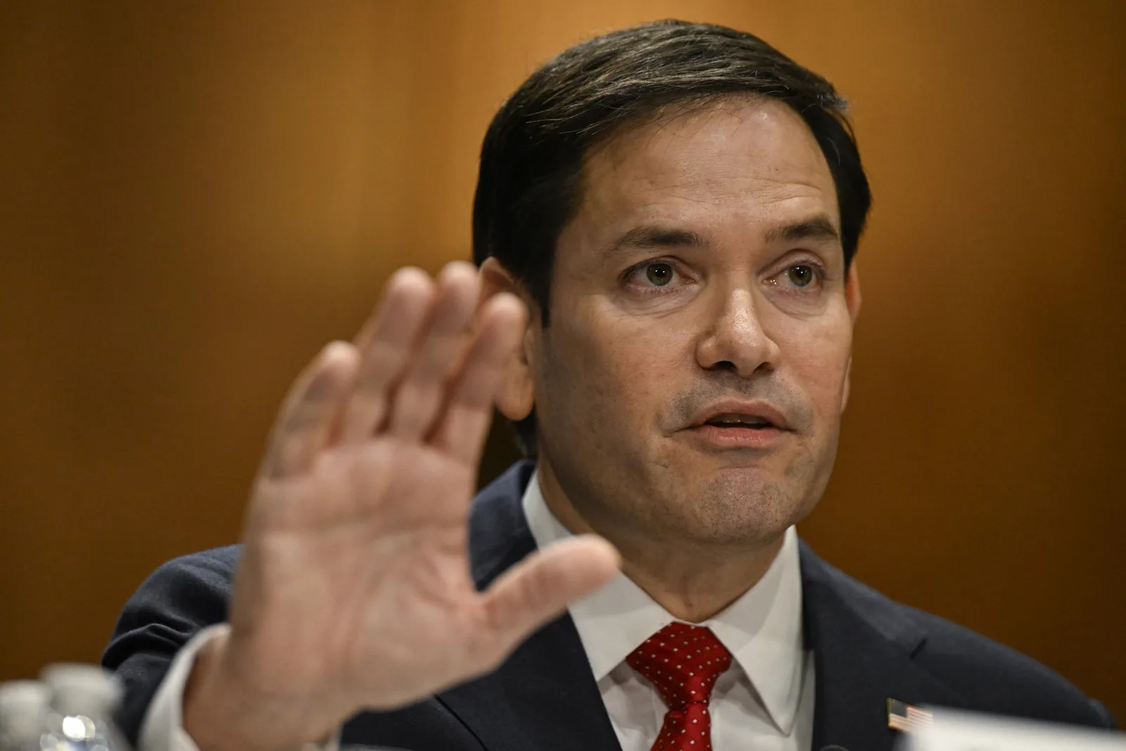 Marco Rubio discută despre relațiile bilaterale cu Armenia la Erevan.